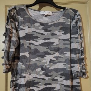 Women's top. Excellent condition. Sz L